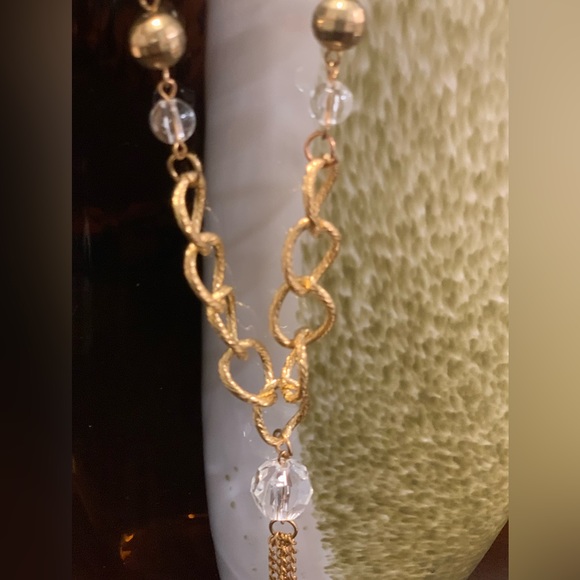 Gold tone beaded linked tassel necklace 16” - Picture 3 of 6